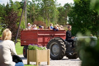 Fin tur i skogen og tilbake til gården :)